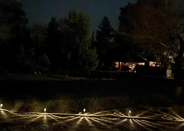 Retreat - Walk To Trails - Hot Tub, Firepit Vakantiehuis